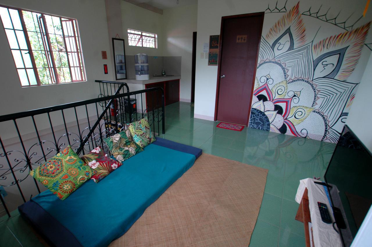 Treffpunkt 5300 Hostel Puerto Princesa Eksteriør billede
